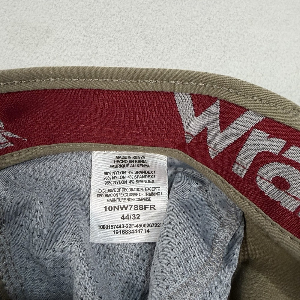 Wrangler ATG Cargo Pants Mens 44x32 Outdoor Gorpcore Beige Hiking Flex Waist - Picture 5 of 6